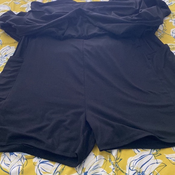 Cute black adjustable, spaghetti strap dress skort that has pockets 1X - Picture 5 of 9